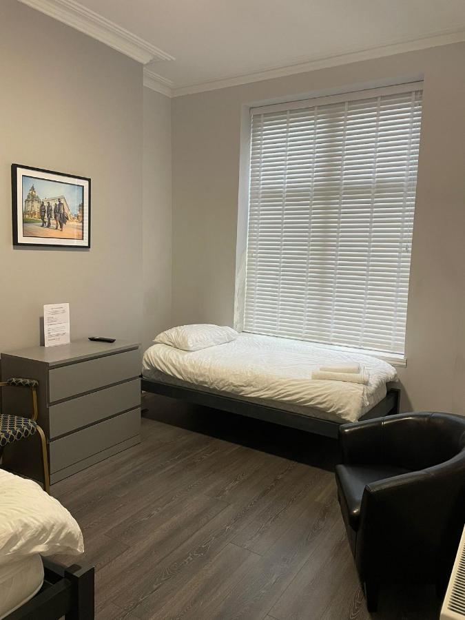 264 The Road End Hotell Liverpool Eksteriør bilde